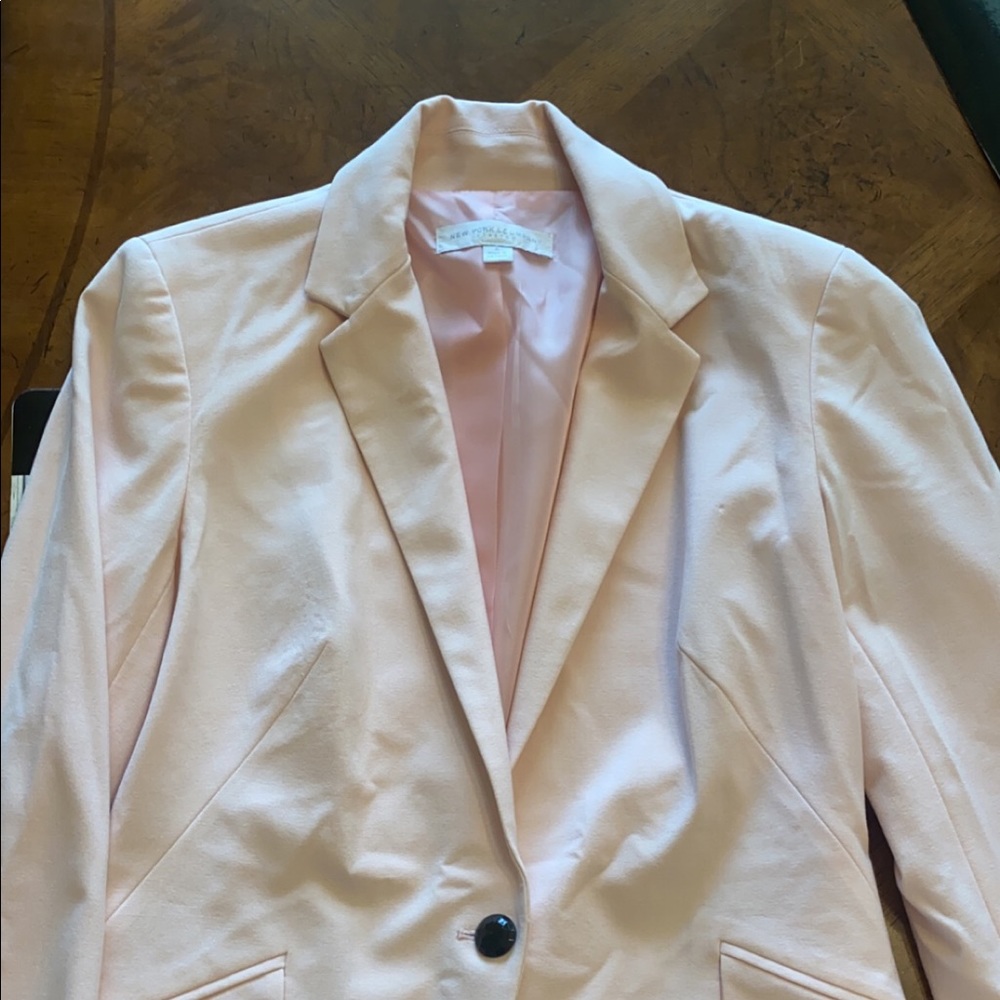 NY&Co. blazer and skirt size 4 light pink